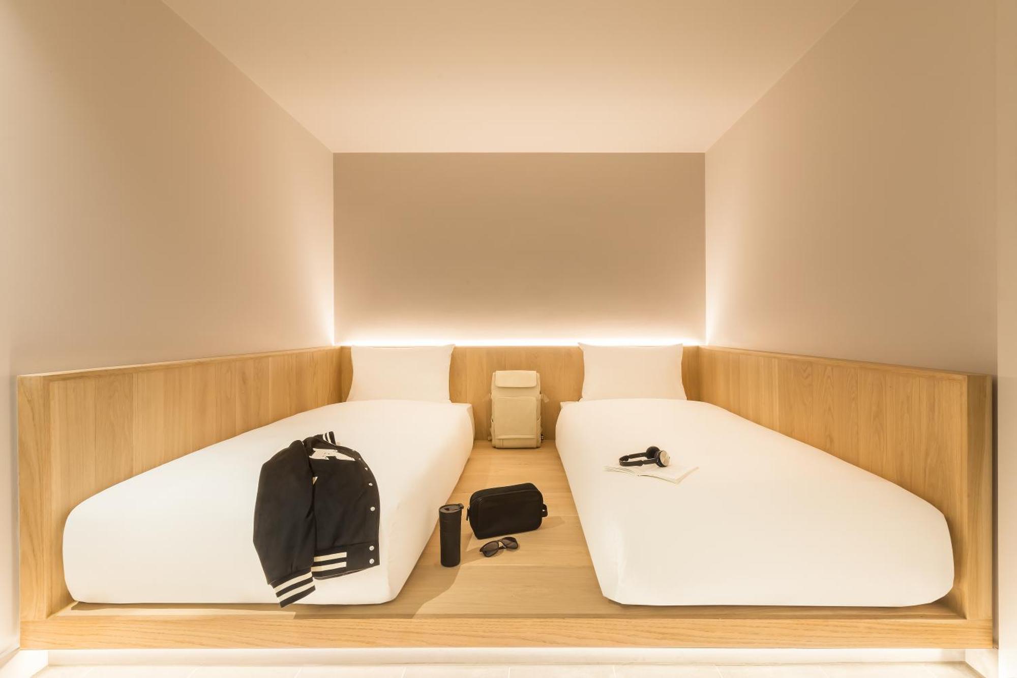 Zedwell Underground Hotel Tottenham Court Rd Londra Esterno foto