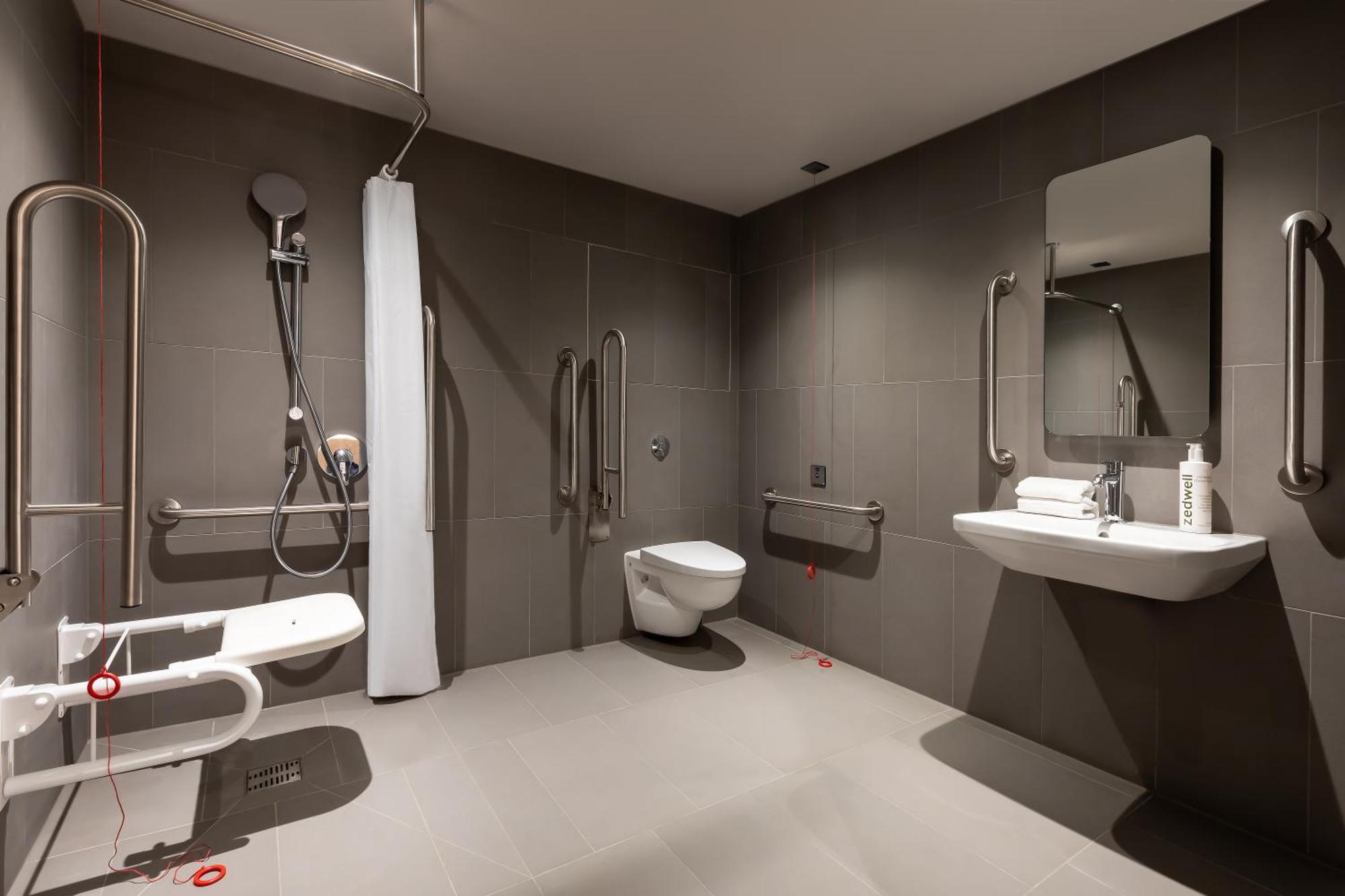 Zedwell Underground Hotel Tottenham Court Rd Londra Esterno foto